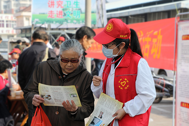 天门市中医医院开展党员自愿者义诊服务运动